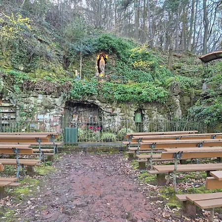 Rebenhaus St Martin Semesterbostad Sankt Martin